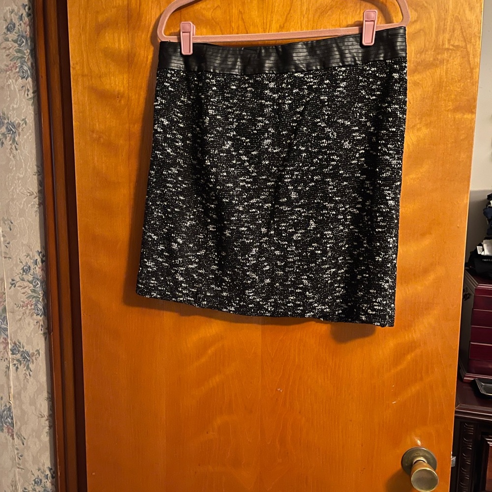 ANN TAYLOR tweed skirt